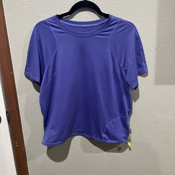 lululemon athletica Tops - Lululemon Athletica Vibrant Purple Short Sleeve Tee Size 10 EUC Neon Detail